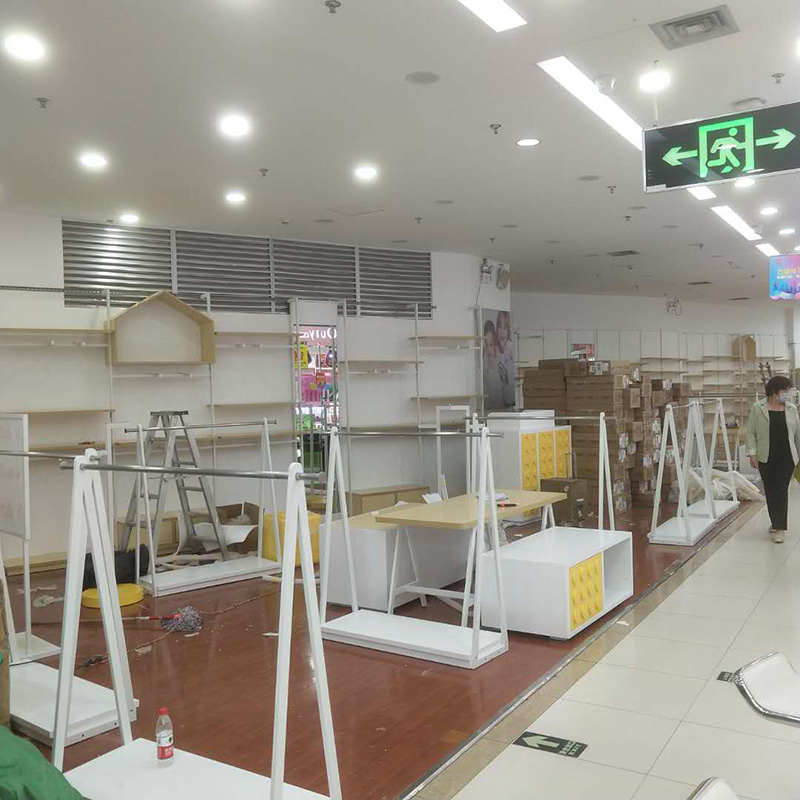 N次方 展柜设计装修(图3) N次方 展柜设计装修(图3)