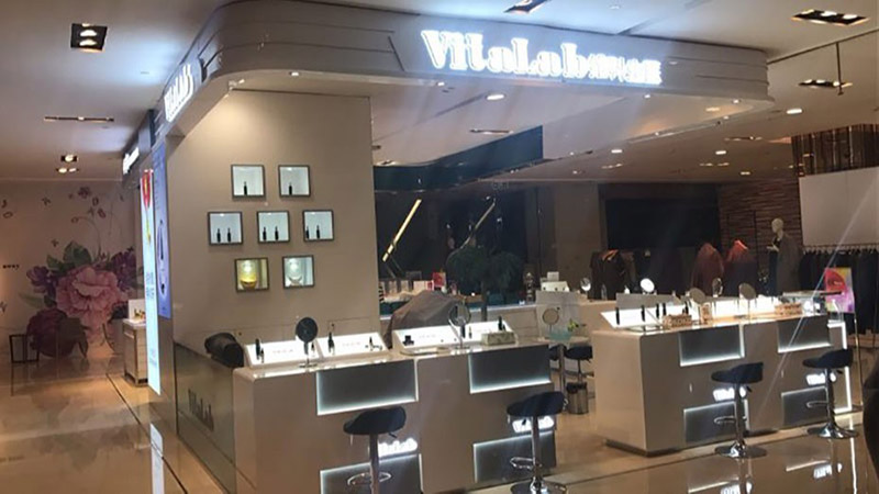 维科生医护肤品 展柜装饰(图1)